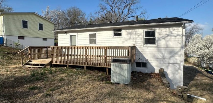 Homes for Sale in Smithville, MO 64089 | 403  Highland Avenue