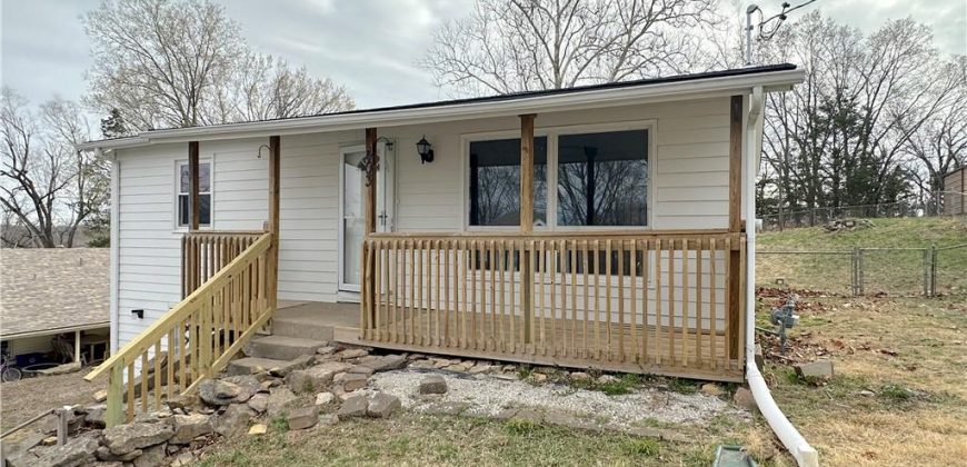 Homes for Sale in Smithville, MO 64089 | 403  Highland Avenue