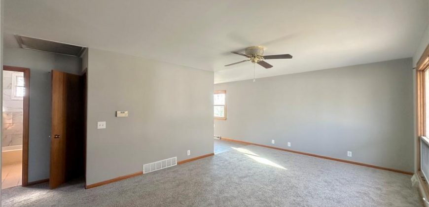 Homes for Sale in Smithville, MO 64089 | 403  Highland Avenue