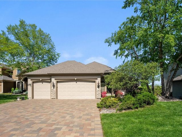 Homes for Sale in Kansas City, MO 64155 | 10522 N Garfield Avenue