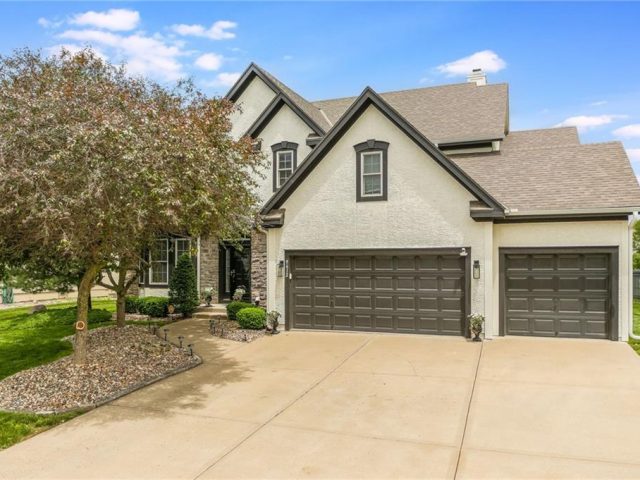 Homes for Sale in Kansas City, MO 64157 | 9612 NE 95th Terrace