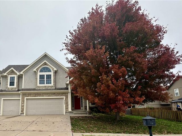 Homes for Sale in Kearney, MO 64060 | 2102  Victory Lane