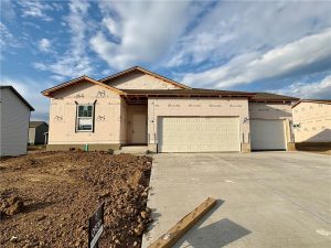 3012-NW-95th-Terrace-mls-2560172-image-1