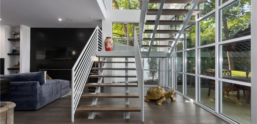 Homes for Sale in Parkville, MO 64152 | 6949  Watson’s Country Lane