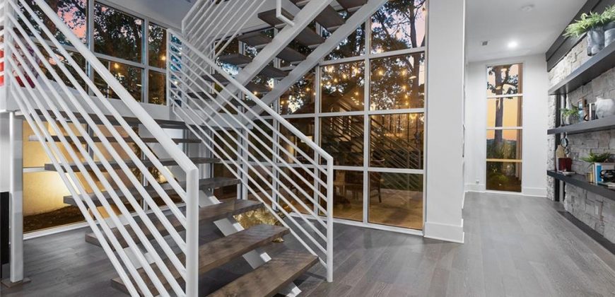 Homes for Sale in Parkville, MO 64152 | 6949  Watson’s Country Lane