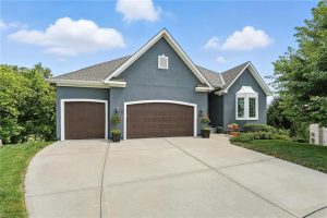 6025--Vardon-Drive-mls-2563670-image-1