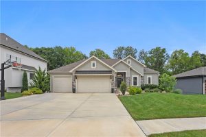 12735-N-Larkspur-Lane-mls-2563999-image-1