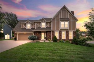 4301-NE-61st-Court-mls-2566052-image-1