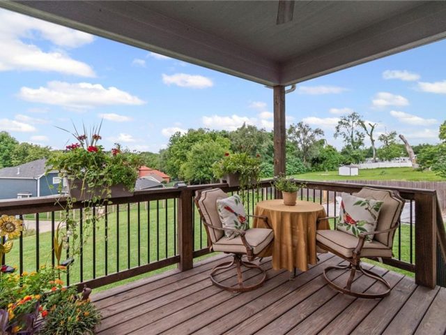 Homes for Sale in Liberty, MO 64068 | 1650  Southview Drive