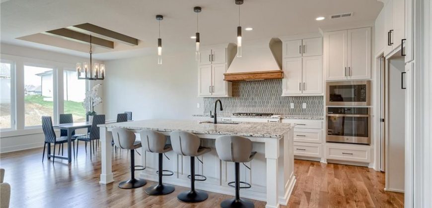 Homes for Sale in Kansas City, MO 64156 | 2516 NE 91st Place