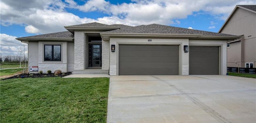 Homes for Sale in Kansas City, MO 64156 | 2516 NE 91st Place