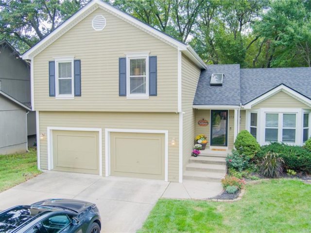 Homes for Sale in Liberty, MO 64068 | 1733  Welleslay Lane