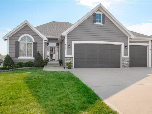Homes for Sale in Kansas City, MO 64158 | 9121 N Myrtle Avenue