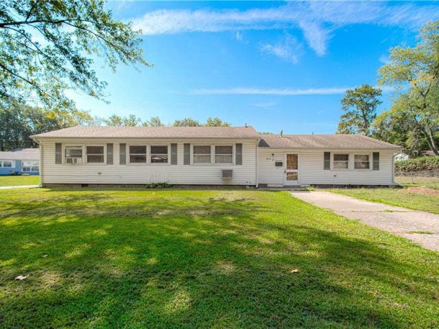 Homes for Sale in Kansas City, MO 64118 | 907 NE 61st Street