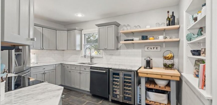 Homes for Sale in Kansas City, MO 64116 | 318 NW Briarcliff Road