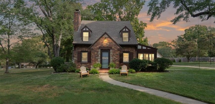 Homes for Sale in Kansas City, MO 64116 | 318 NW Briarcliff Road