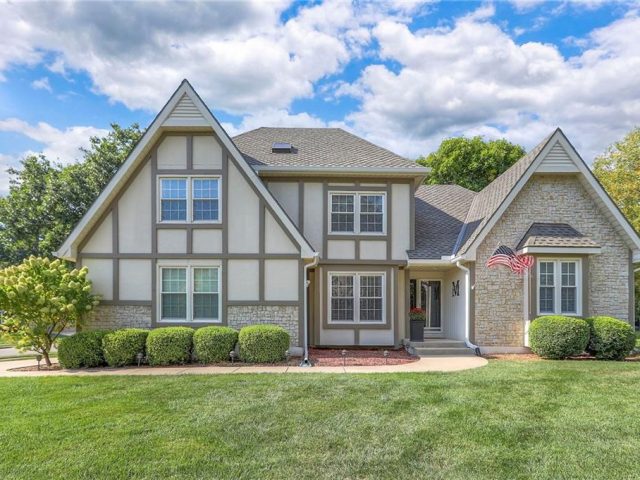 Homes for Sale in Kansas City, MO 64119 | 6028 N Spruce Avenue