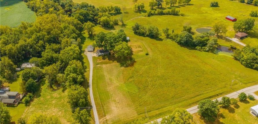 Homes for Sale in Holt, MO 64048 | 14401 NE 188th Street