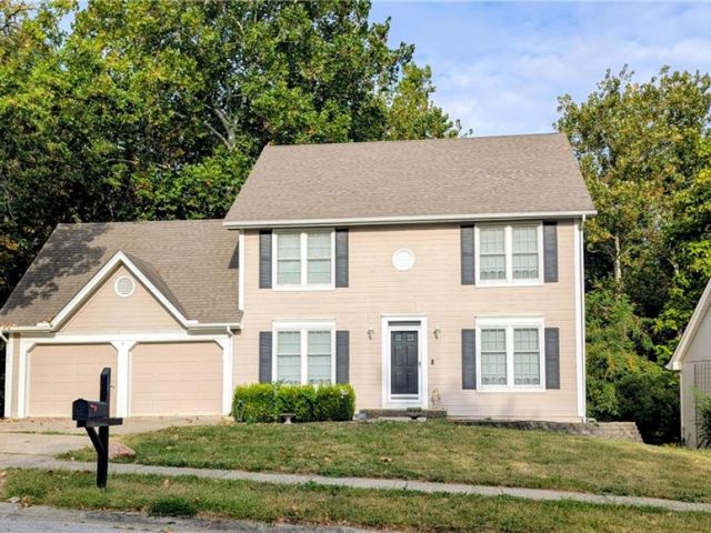 Homes for Sale in Liberty, MO 64068 | 1580  Ridgeway Drive