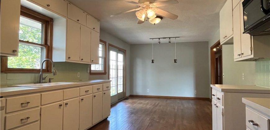 Homes for Sale in Kearney, MO 64060 | 108 S Grove Street