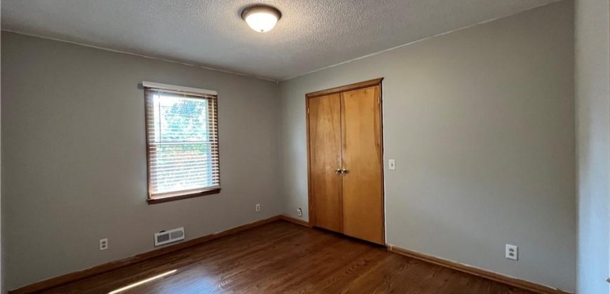 Homes for Sale in Kearney, MO 64060 | 108 S Grove Street