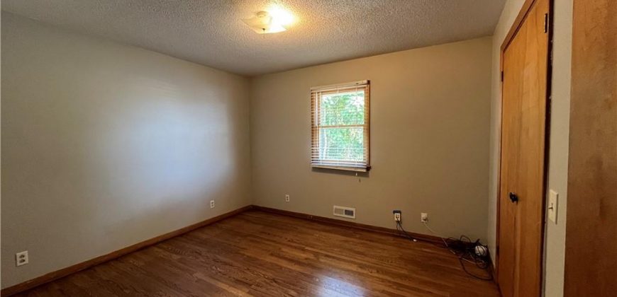 Homes for Sale in Kearney, MO 64060 | 108 S Grove Street