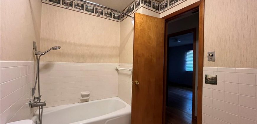 Homes for Sale in Kearney, MO 64060 | 108 S Grove Street