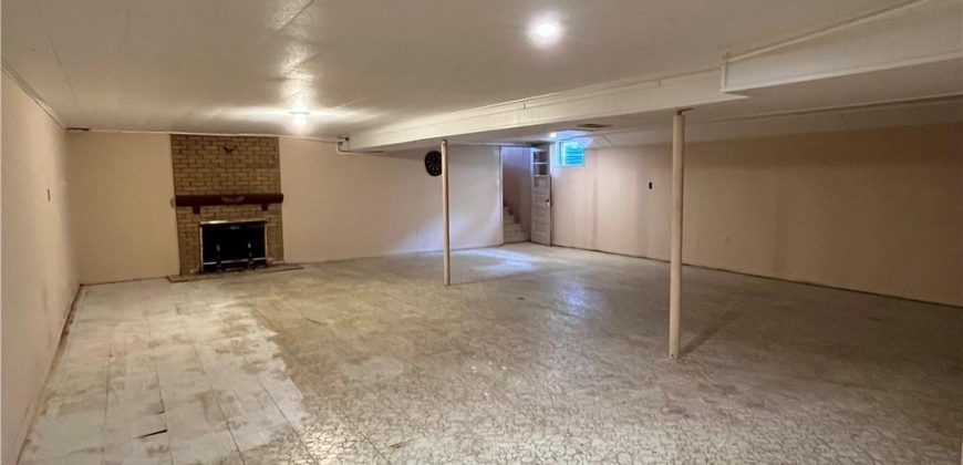 Homes for Sale in Kearney, MO 64060 | 108 S Grove Street