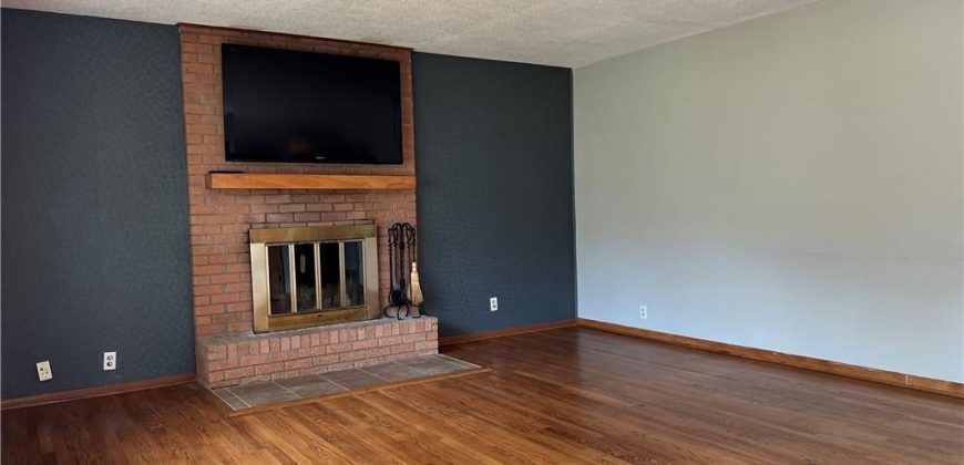 Homes for Sale in Kearney, MO 64060 | 108 S Grove Street