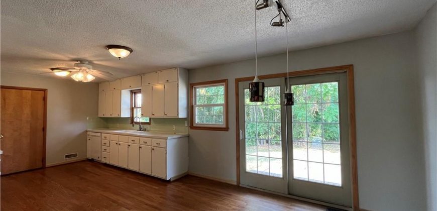 Homes for Sale in Kearney, MO 64060 | 108 S Grove Street