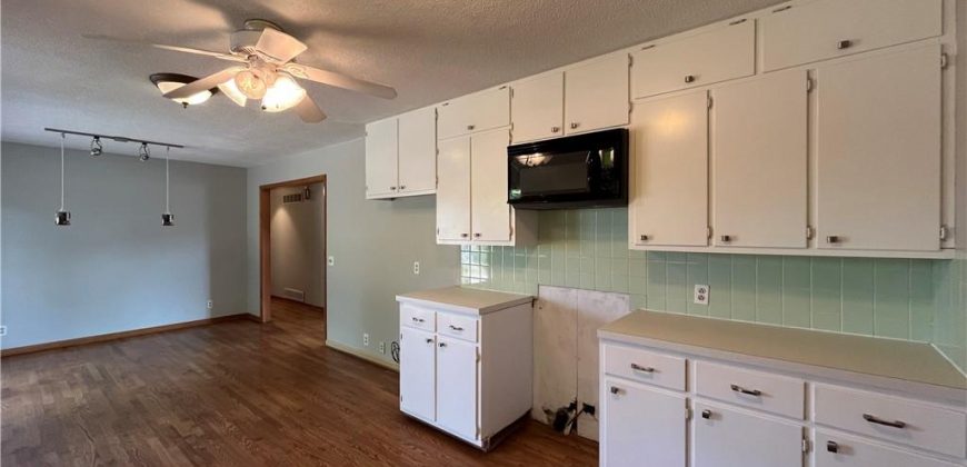 Homes for Sale in Kearney, MO 64060 | 108 S Grove Street