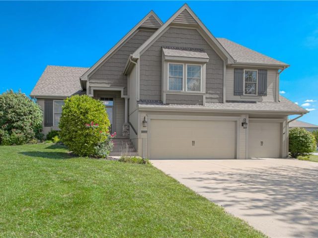 Homes for Sale in Kansas City, MO 64156 | 9103 N Bales Avenue