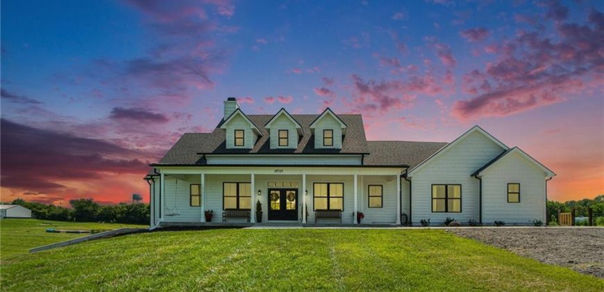 Homes for Sale in Smithville, MO 64089 | 18723  County Line Road