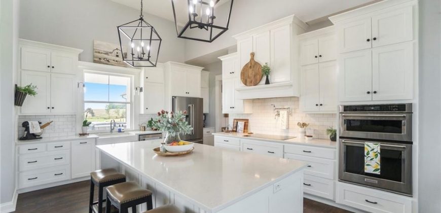 Homes for Sale in Smithville, MO 64089 | 18723  County Line Road