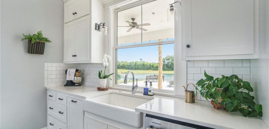 Homes for Sale in Smithville, MO 64089 | 18723  County Line Road