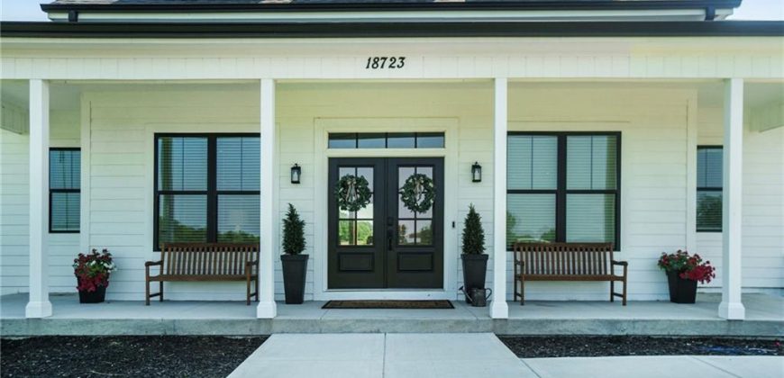 Homes for Sale in Smithville, MO 64089 | 18723  County Line Road