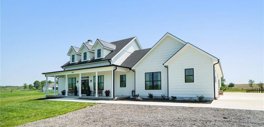 Homes for Sale in Smithville, MO 64089 | 18723  County Line Road