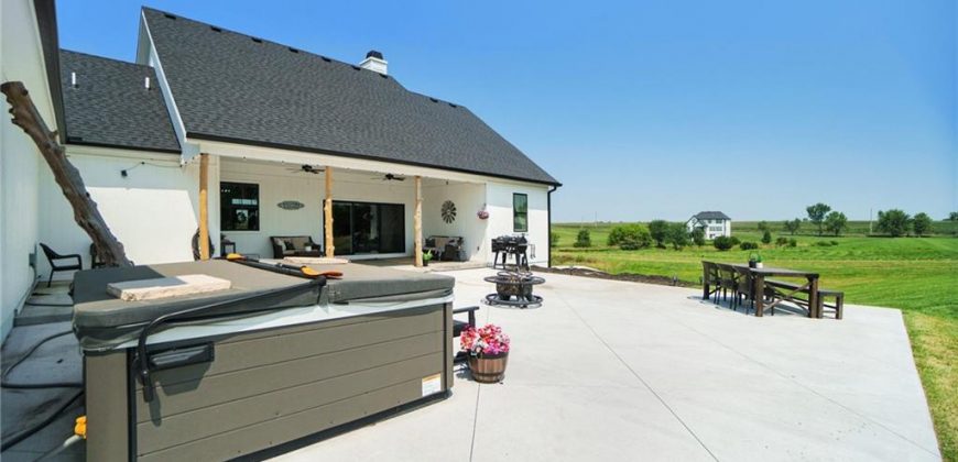 Homes for Sale in Smithville, MO 64089 | 18723  County Line Road