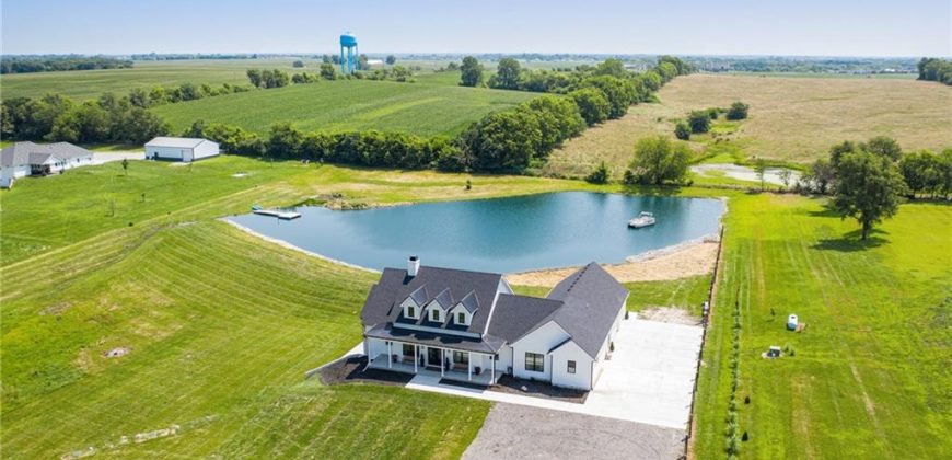 Homes for Sale in Smithville, MO 64089 | 18723  County Line Road