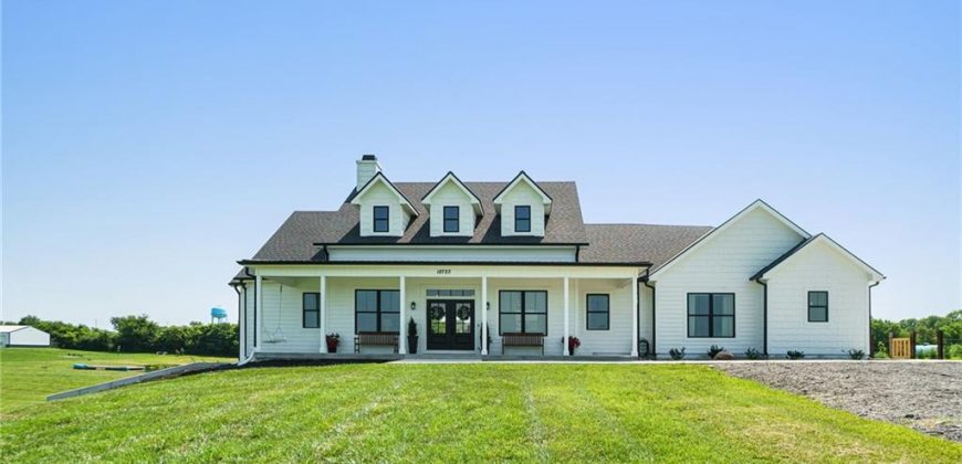 Homes for Sale in Smithville, MO 64089 | 18723  County Line Road