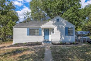 1124-NE-Davidson-Court-mls-2578905-image-1