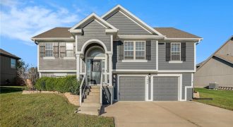 Homes for Sale in Kearney, MO 64060 | 1004 W 10th Avenue