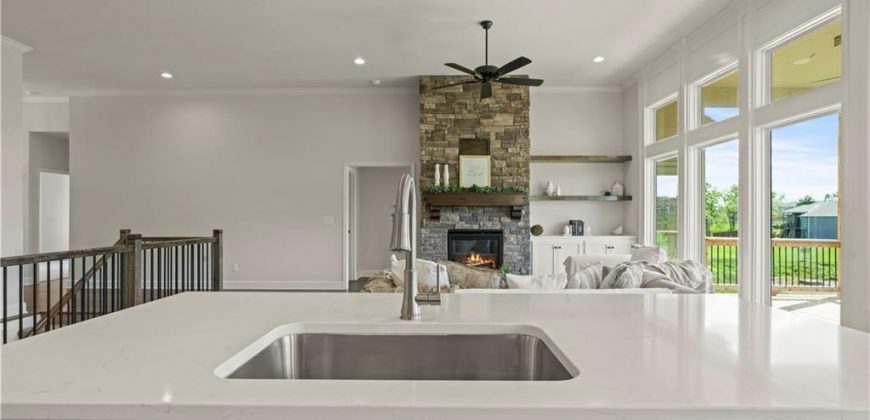 Homes for Sale in Liberty, MO 64068 | 1015  Poplar Lane