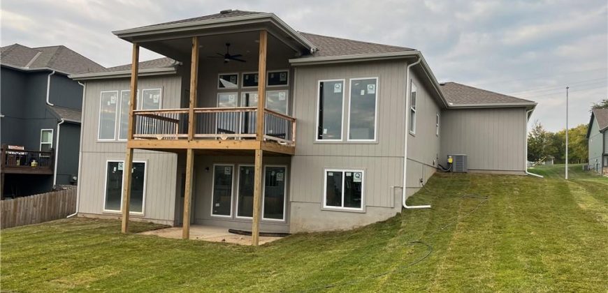 Homes for Sale in Liberty, MO 64068 | 1015  Poplar Lane