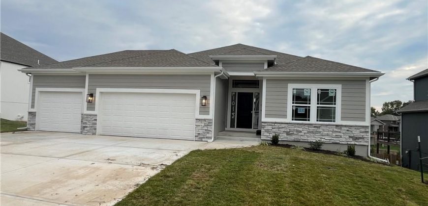 Homes for Sale in Liberty, MO 64068 | 1015  Poplar Lane