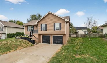 Homes for Sale in Kearney, MO 64060 | 210 E 22nd Street