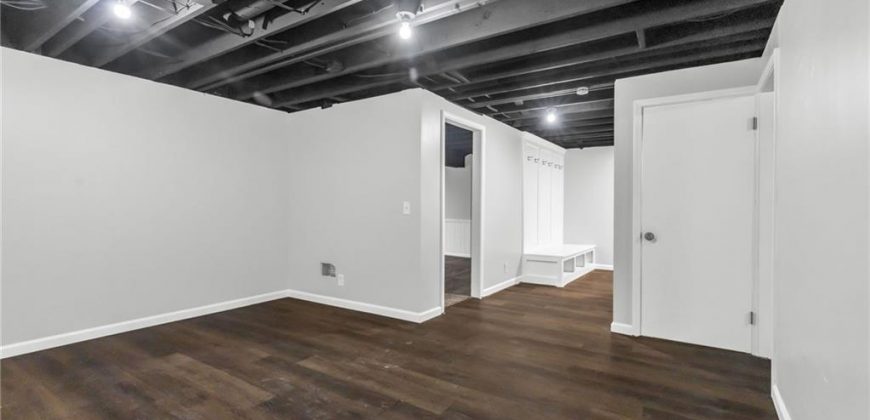 Homes for Sale in Gladstone, MO 64119 | 3712 NE 77th Street