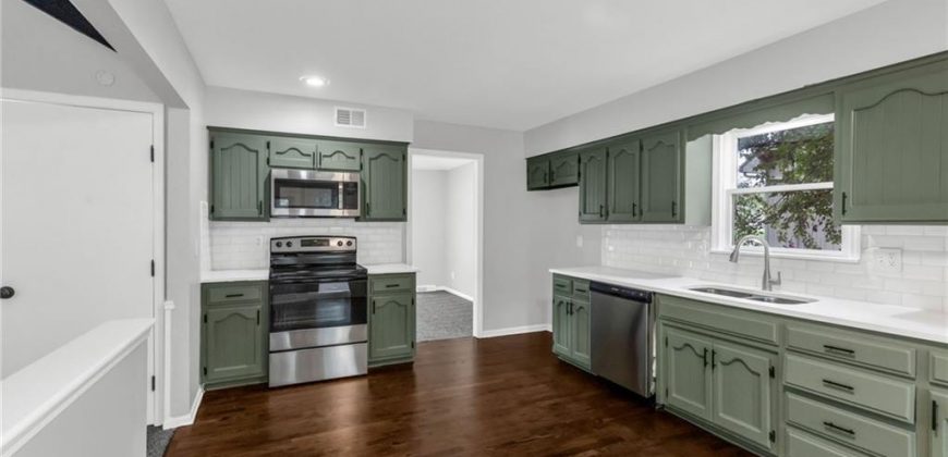 Homes for Sale in Gladstone, MO 64119 | 3712 NE 77th Street