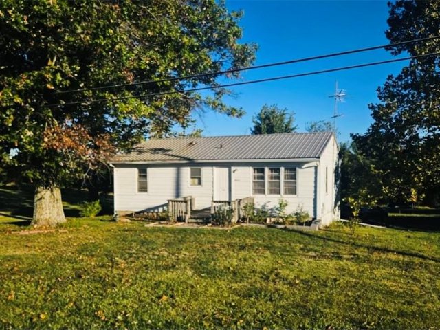 Homes for Sale in Lawson, MO 64062 | 29402  D Highway