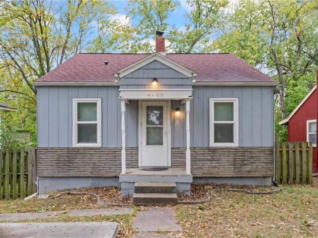 Homes for Sale in Kansas City, MO 64117 | 4452 N WALROND Avenue